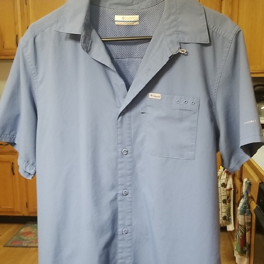 Columbia Men's Blue Short Sleeve Shirt